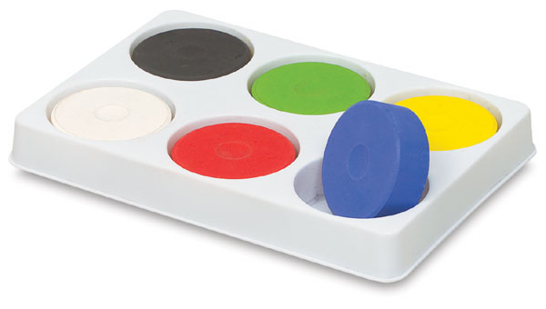 Set of 6 Cakes in Plastic Palette