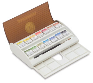 Landscape Watercolor Set with 14 Half Pans