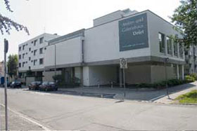 The
Da Vinci/Defet Atelier and Gallery